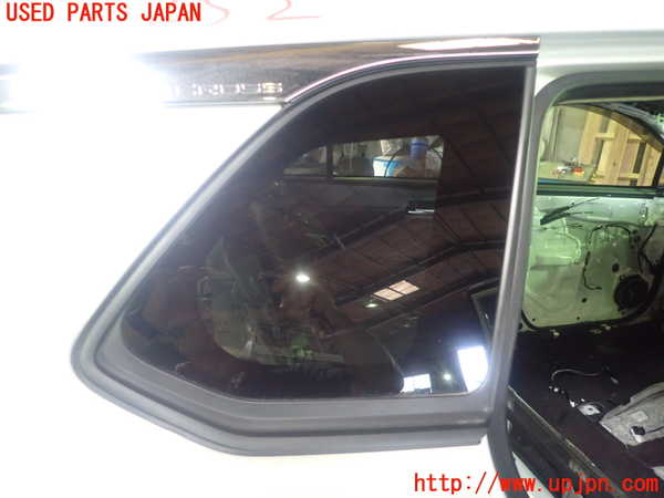 1UPJ-32521380]カローラ クロス ハイブリッド(ZVG13)右クォーターガラス M2L3 中古_m0001.jpg