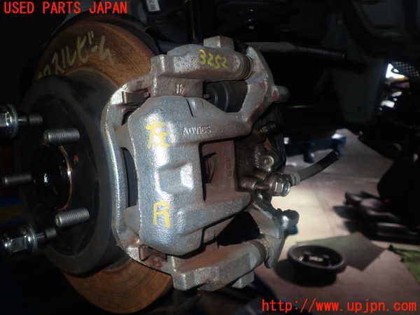 1UPJ-32524095]カローラ クロス ハイブリッド(ZVG13)左リアキャリパー 中古_m0001.jpg