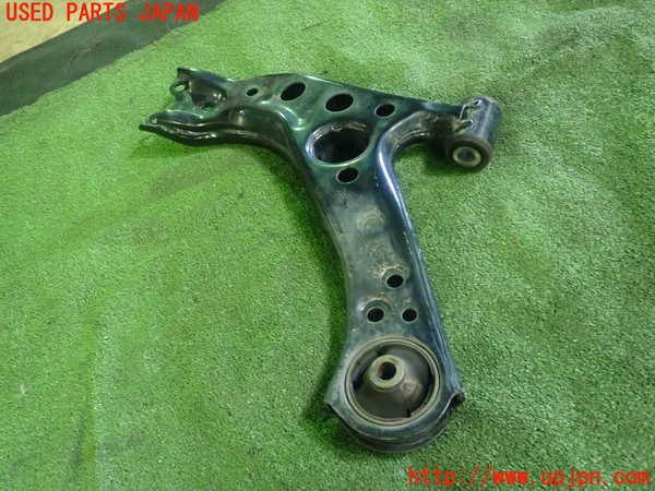 1UPJ-32525176]カローラ クロス ハイブリッド(ZVG13)右フロントロアアーム1 中古_m0002.jpg