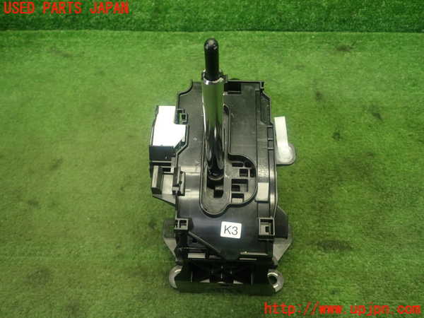 1UPJ-32527555]カローラ クロス ハイブリッド(ZVG13)ATシフトレバー 中古_m0003.jpg