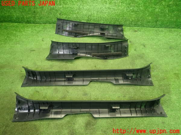 1UPJ-32527740]カローラ クロス ハイブリッド(ZVG13)スカッフプレート 中古_m0002.jpg