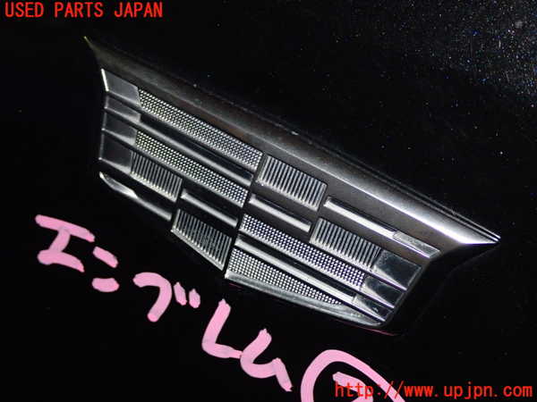 1UPJ-32531632]キャデラック・XT5 クロスオーバー(C1UL)エンブレム2 中古_m0002.jpg