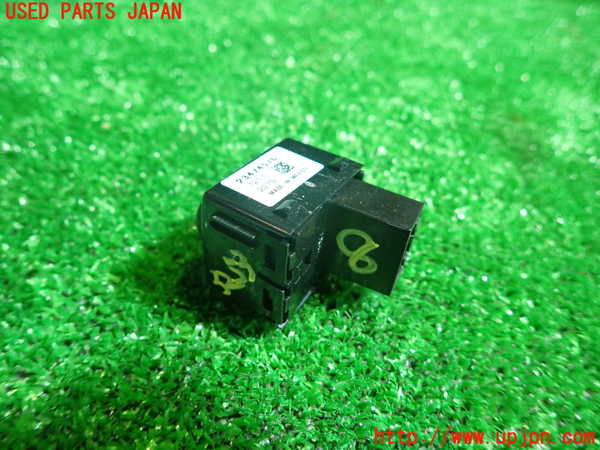 1UPJ-32536313]キャデラック・XT5 クロスオーバー(C1UL)スイッチ8 (照度調整) 中古_m0003.jpg