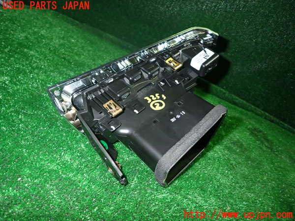 1UPJ-32537527]キャデラック・XT5 クロスオーバー(C1UL)エアコン吹き出し口2 (左) 中古_m0003.jpg