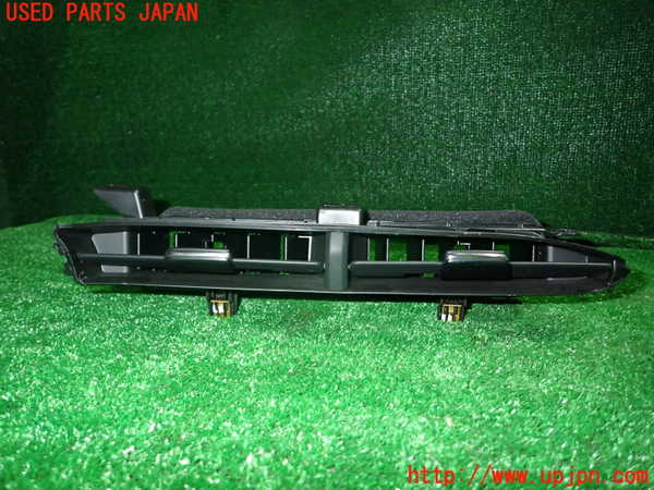 1UPJ-32537528]キャデラック・XT5 クロスオーバー(C1UL)エアコン吹き出し口3 (真中) 中古_m0001.jpg
