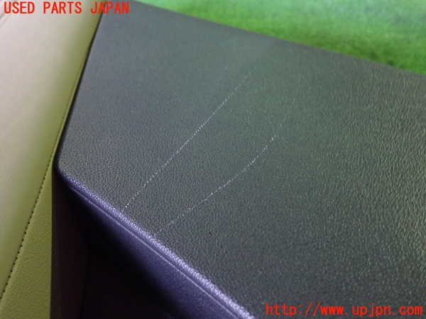 1UPJ-32531294]キャデラック・XT5 クロスオーバー(C1UL)右後ドア内張り 中古_m0002.jpg