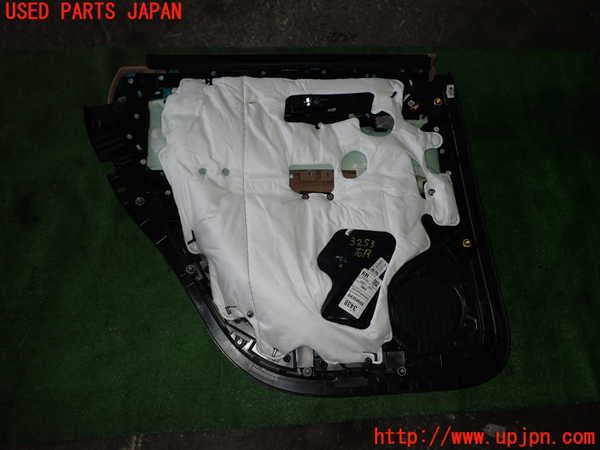 1UPJ-32531294]キャデラック・XT5 クロスオーバー(C1UL)右後ドア内張り 中古_m0005.jpg