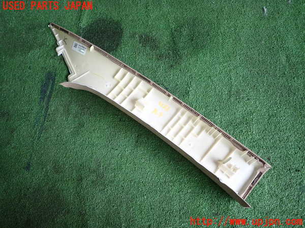 1UPJ-32537660]キャデラック・XT5 クロスオーバー(C1UL)左フロントピラートリム 中古_m0002.jpg