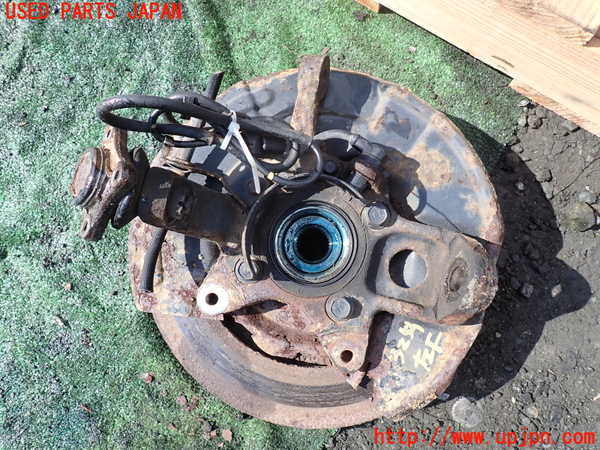 1UPJ-32544295]パジェロ(V98W)左フロントナックルハブ 中古_m0002.jpg