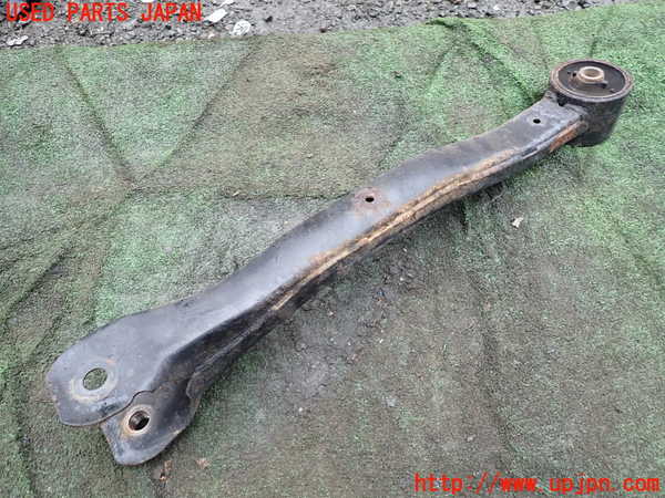 1UPJ-32545330]パジェロ(V98W)左リアテンションロッド 中古_m0002.jpg