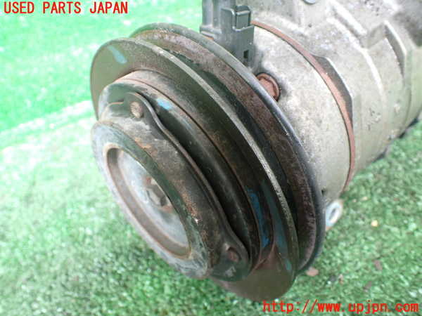 1UPJ-32546025]パジェロ(V98W)エアコンコンプレッサー 中古_m0003.jpg