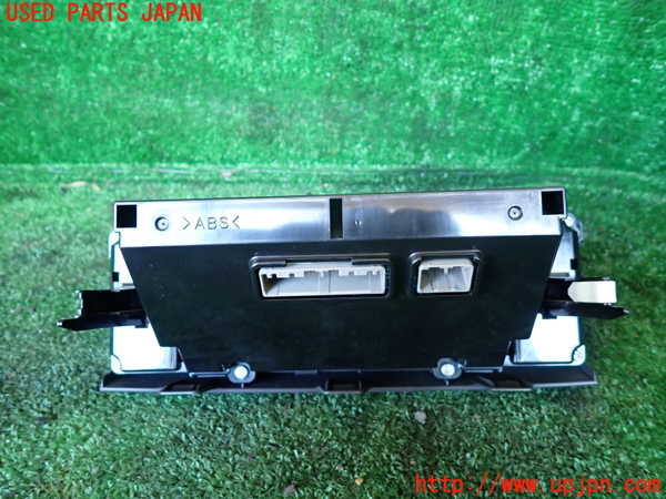 1UPJ-32546066]パジェロ(V98W)エアコンスイッチ1 中古_m0003.jpg