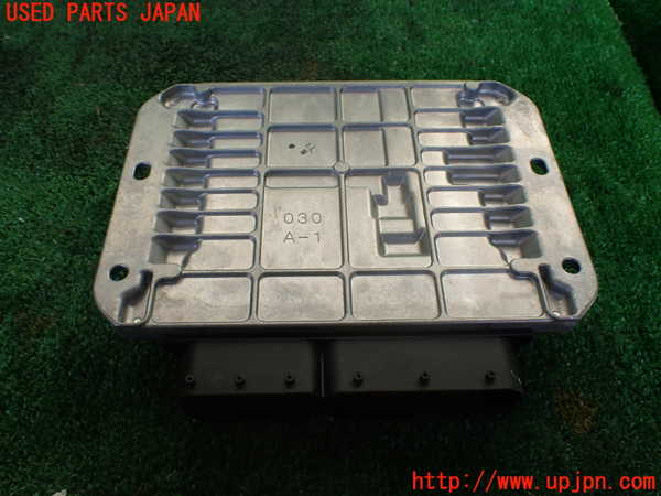 1UPJ-32546110]パジェロ(V98W)エンジンコンピューター 中古_m0003.jpg