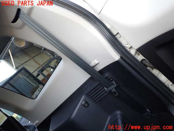 1UPJ-32547245]パジェロ(V98W)右3列目シートベルト 中古_m0001.jpg