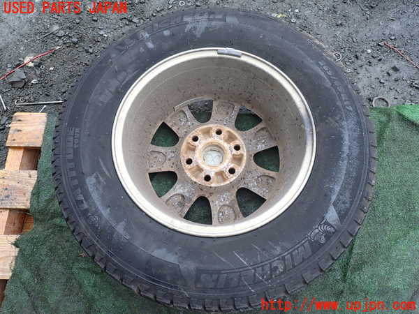 1UPJ-32549039]パジェロ(V98W)タイヤ　ホイール　1本④ 265/65R17 中古_m0003.jpg