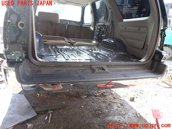 1UPJ-32551610]ハイラックスサーフ(RZN185W)リアバンパー 中古_m0001.jpg