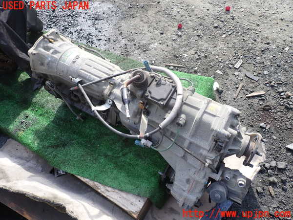 1UPJ-32553010]ハイラックスサーフ(RZN185W)ミッション AT 3RZ-FE 4WD 中古_m0003.jpg