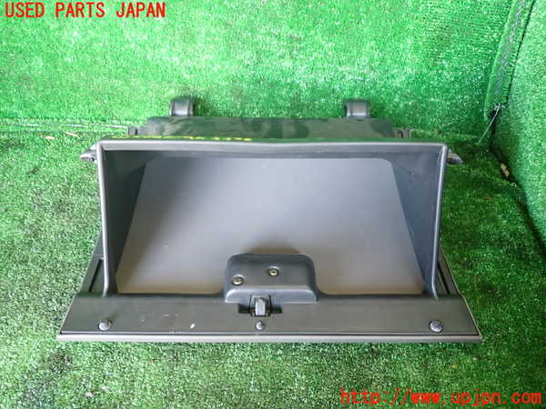 1UPJ-32557516]ハイラックスサーフ(RZN185W)グローブボックス1 中古_m0003.jpg