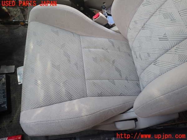 5UPJ-32557065]ハイラックスサーフ(RZN185W)助手席シート 中古_m0003.jpg