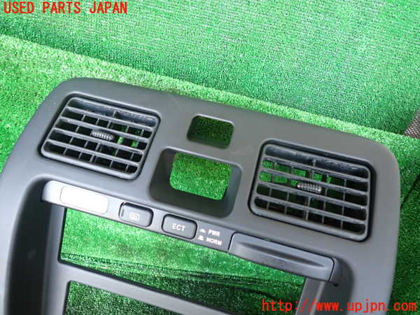 1UPJ-32557526]ハイラックスサーフ(RZN185W)エアコン吹き出し口1 (真中) 中古_m0002.jpg