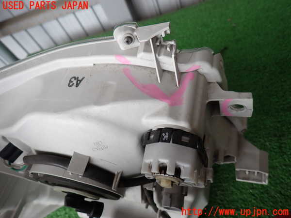 2UPJ-32561132]ハイエースバン200系(KDH206V)左ヘッドライト LED 中古_m0002.jpg