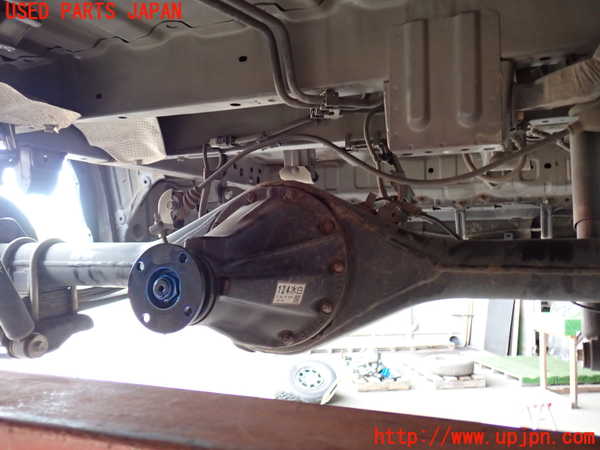 2UPJ-32564400]ハイエースバン200系(KDH206V)リアデフホーシング 中古_m0001.jpg