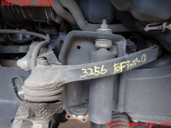 2UPJ-32565126]ハイエースバン200系(KDH206V)右フロントアッパーアーム1 (ジャンク品) 中古_m0001.jpg