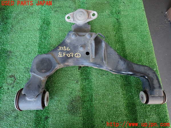2UPJ-32565186]ハイエースバン200系(KDH206V)左フロントロアアーム1 中古_m0001.jpg