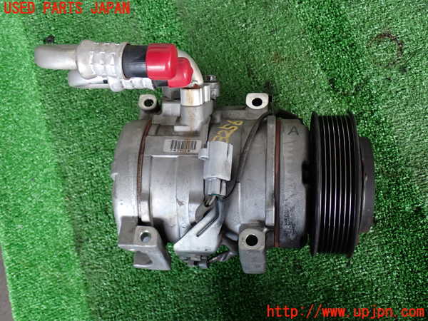 2UPJ-32566025]ハイエースバン200系(KDH206V)エアコンコンプレッサー 中古_m0001.jpg