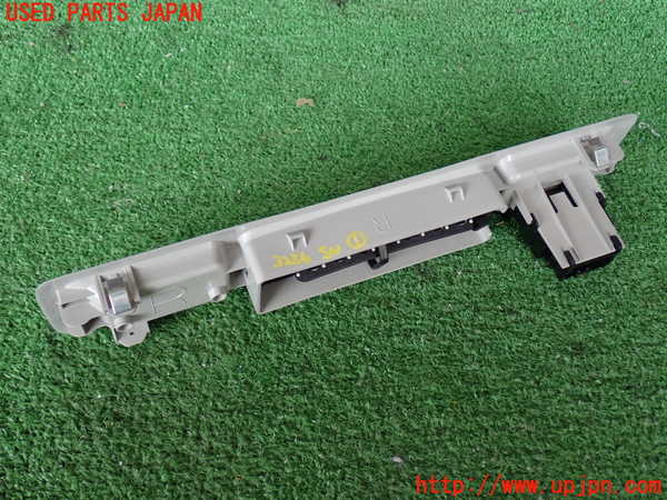 2UPJ-32566306]ハイエースバン200系(KDH206V)スイッチ1 (エアコン切替) 中古_m0002.jpg