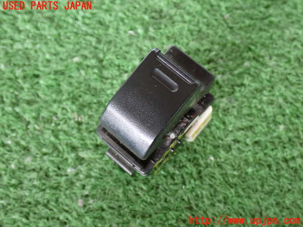 2UPJ-32566245]ハイエースバン200系(KDH206V)左前パワーウィンドウスイッチ 中古_m0001.jpg