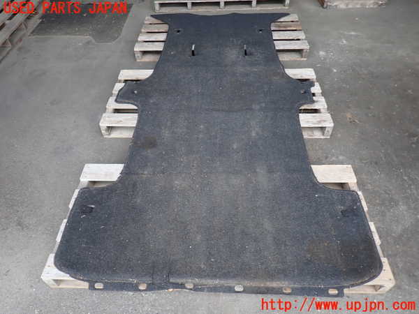 2UPJ-32567795]ハイエースバン200系(KDH206V)フロアーカーペット 中古_m0001.jpg