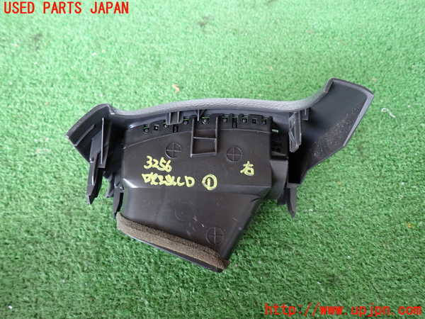 2UPJ-32567526]ハイエースバン200系(KDH206V)エアコン吹き出し口1 (右) 中古_m0003.jpg