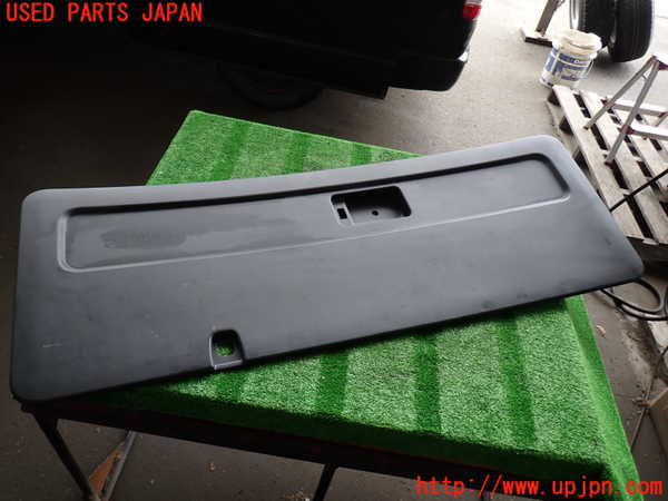 2UPJ-32561578]ハイエースバン200系(KDH206V)バックドア内張り 中古_m0001.jpg