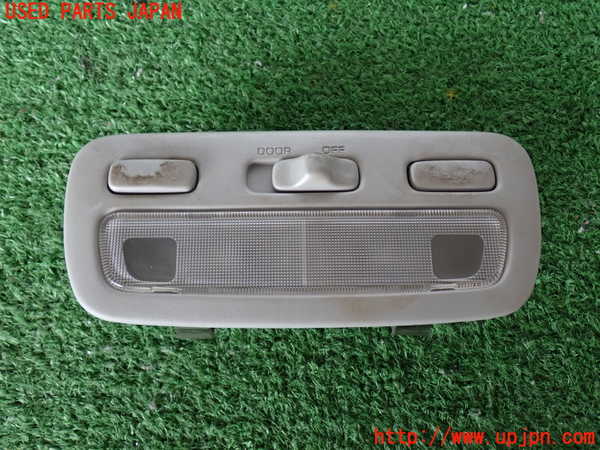 2UPJ-32566411]ハイエースバン200系(KDH206V)ルームランプ1 (1列目真中) 中古_m0001.jpg