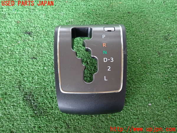 2UPJ-32567693]ハイエースバン200系(KDH206V)内装トリム類3 中古_m0001.jpg