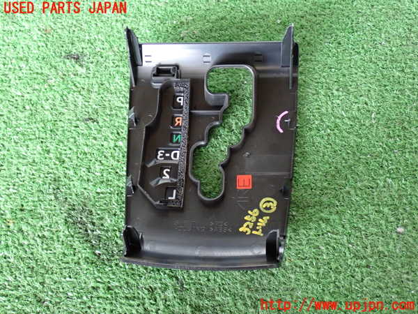 2UPJ-32567693]ハイエースバン200系(KDH206V)内装トリム類3 中古_m0004.jpg