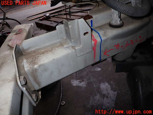 2UPJ-32571042]クライスラー・300C(LX57-)コアサポート（カット） 中古_m0002.jpg