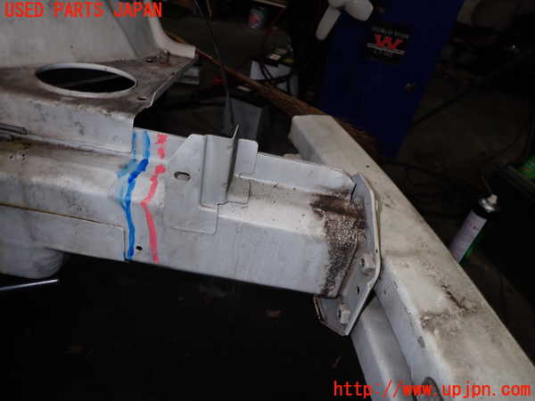 2UPJ-32571042]クライスラー・300C(LX57-)コアサポート（カット） 中古_m0003.jpg