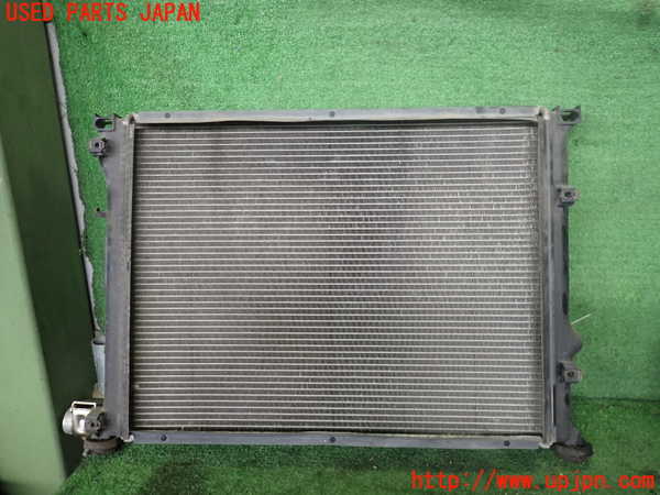 2UPJ-32572321]クライスラー・300C(LX57-)ラジエーター1 中古_m0002.jpg