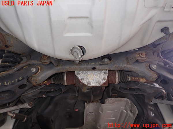 2UPJ-32575295]クライスラー・300C(LX57-)リアメンバー 中古_m0001.jpg