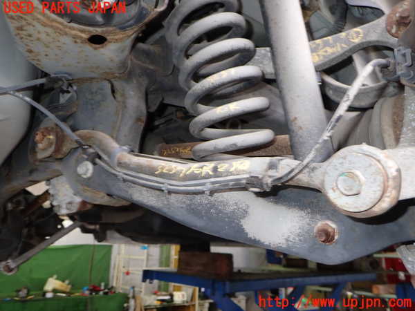 2UPJ-32575205]クライスラー・300C(LX57-)右リアロアアーム2 中古_m0001.jpg