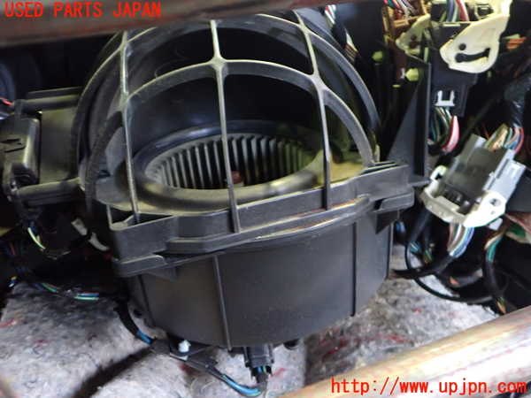 2UPJ-32576081]クライスラー・300C(LX57-)エバポレーター1 中古_m0004.jpg