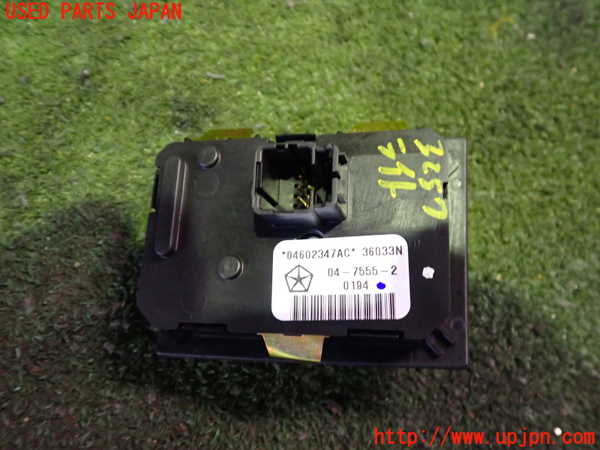 2UPJ-32576285]クライスラー・300C(LX57-)ライトスイッチ 中古_m0002.jpg