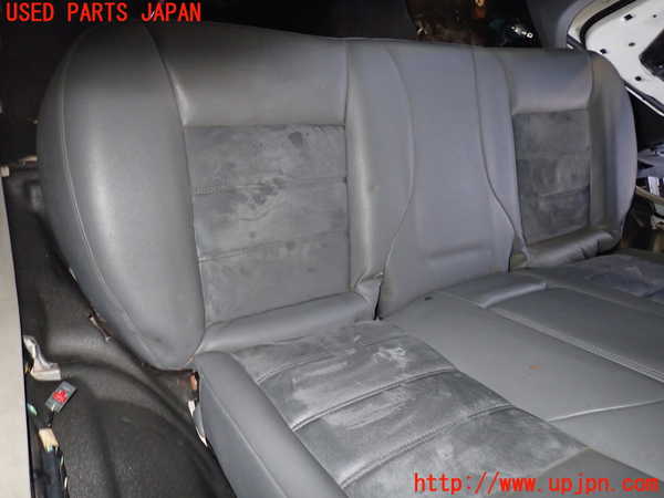 2UPJ-32577385]クライスラー・300C(LX57-)リアシート 中古_m0003.jpg