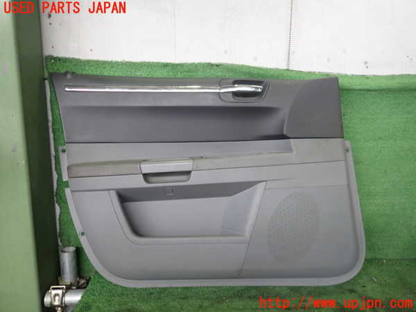 2UPJ-32571264]クライスラー・300C(LX57-)左前ドア内張り 中古_m0001.jpg