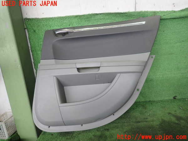 2UPJ-32571294]クライスラー・300C(LX57-)右後ドア内張り 中古_m0001.jpg