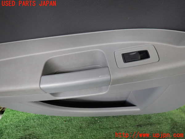 2UPJ-32571324]クライスラー・300C(LX57-)左後ドア内張り 中古_m0003.jpg