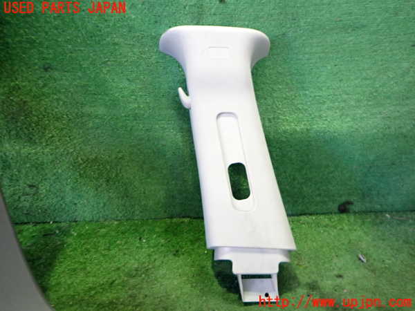 2UPJ-32577670]クライスラー・300C(LX57-)左センターピラートリム 中古_m0003.jpg