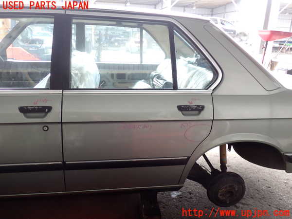 2UPJ-32591320]BMW 520i (E28)(不明)左後ドア (43R-001027 M102) 中古_m0001.jpg